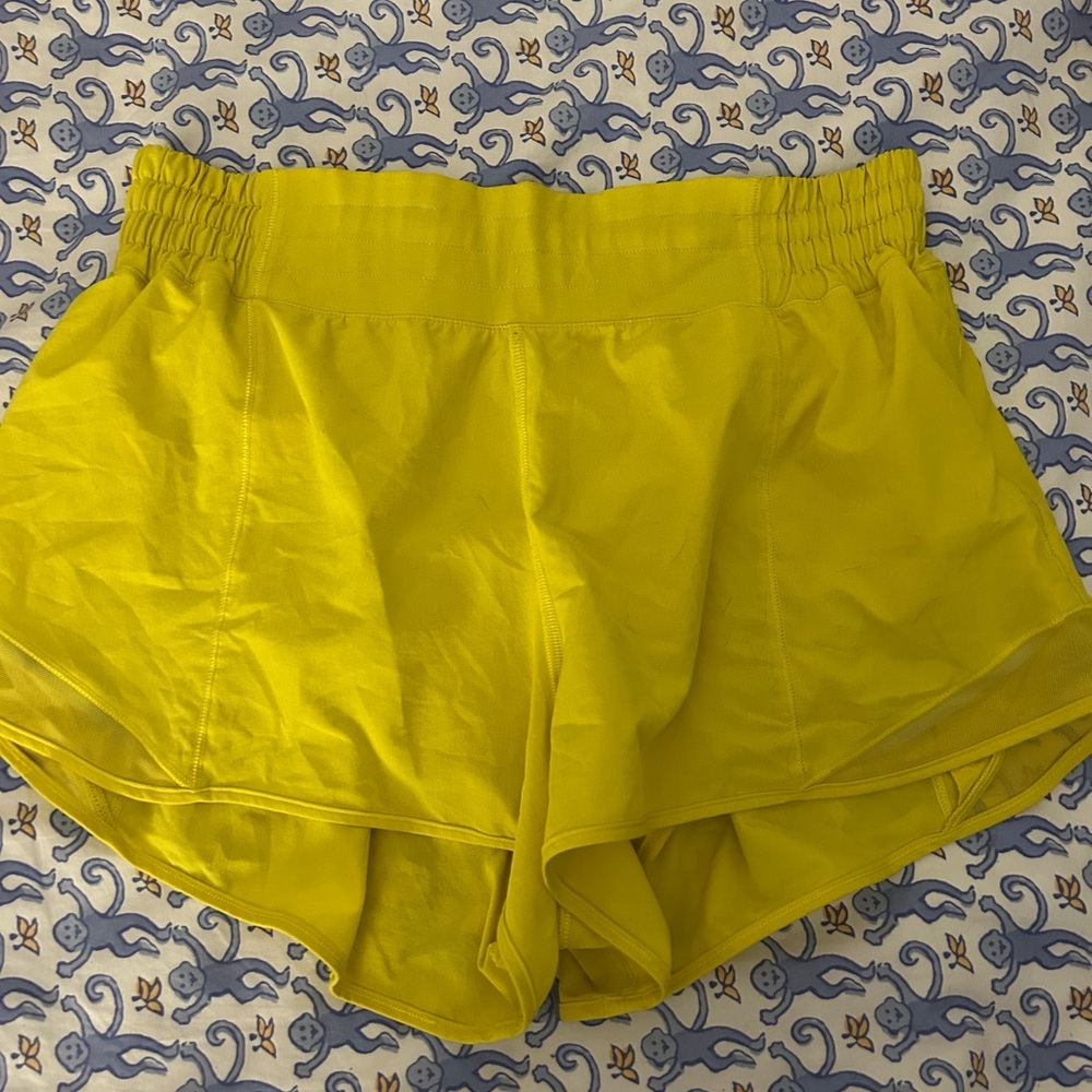 Lululemon hotty hot high rise 2.5